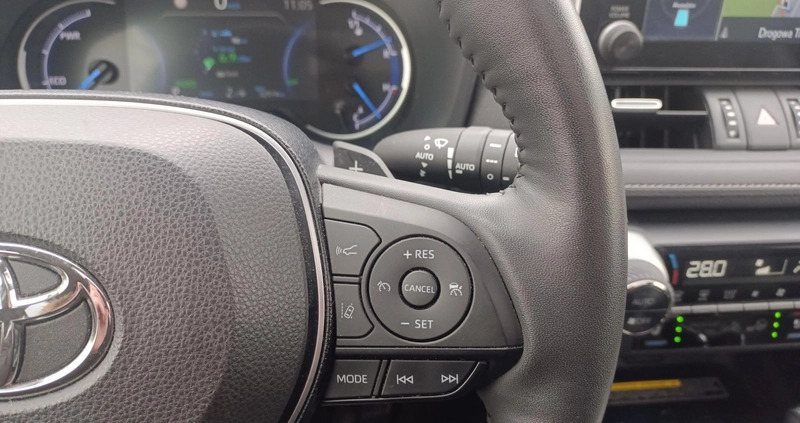 Toyota RAV4 cena 161900 przebieg: 52971, rok produkcji 2019 z Barwice małe 379